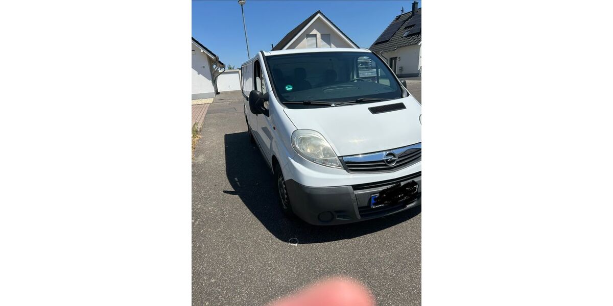 Opel Vivaro 218.000 km 5.999 &euro; Euskirchen 53881