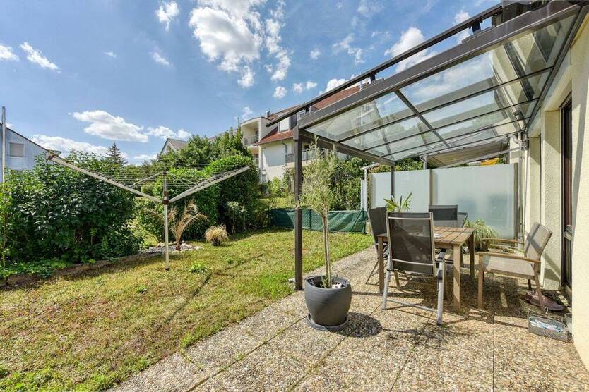 +++ TOP gepflegt & modernisiert - sonnig & ruhig - 1-Fam.-REH - 2 Bäder mit Fenster - Hobbyraum, Pelletkamin, EBK, TG... 5 zimmer