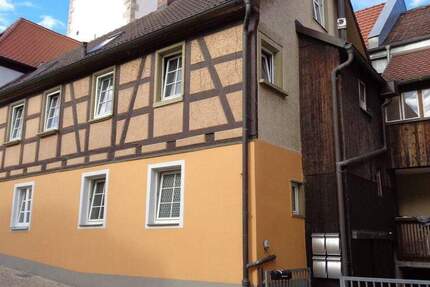 Haus Uffenheim - 7 Zimmer, 178 m&sup2;, 210.000&euro; | Angebot:25879295