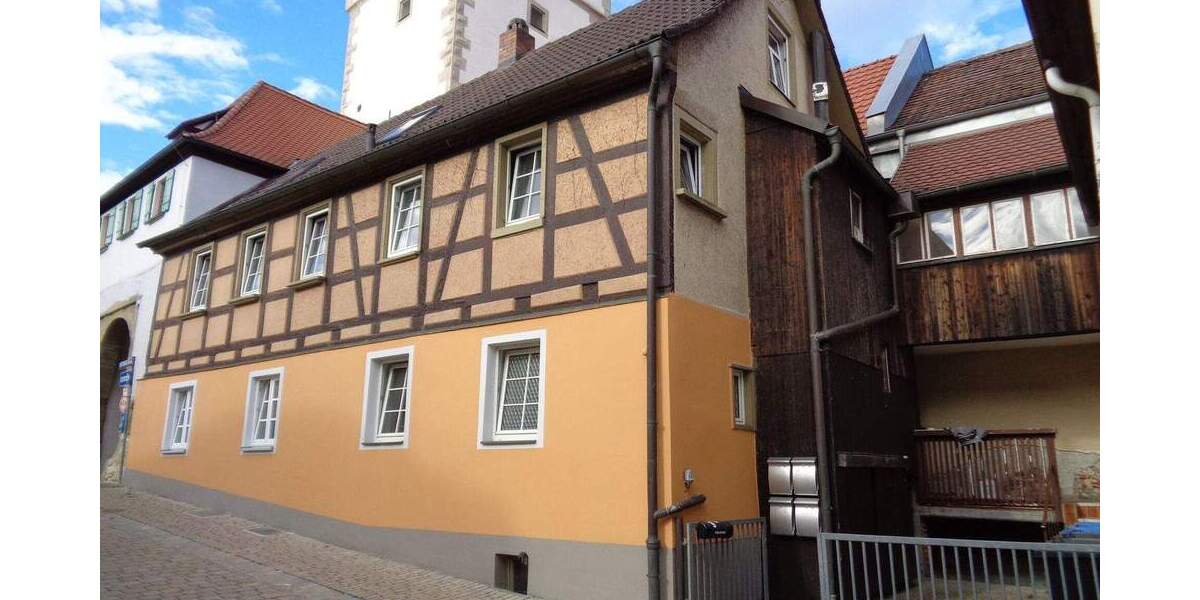 Mehrfamilienhaus, Wohnhaus Uffenheim - 7 Zimmer, 178 m&sup2;, 210.000&euro; | Angebot:25879295