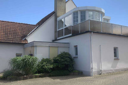 gepflegtes EFH mit EL-Whg. mit Traumgarten 1 zimmer