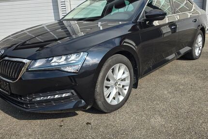 Skoda Superb 22.800 km 27.990 € Langenenslingen 88515