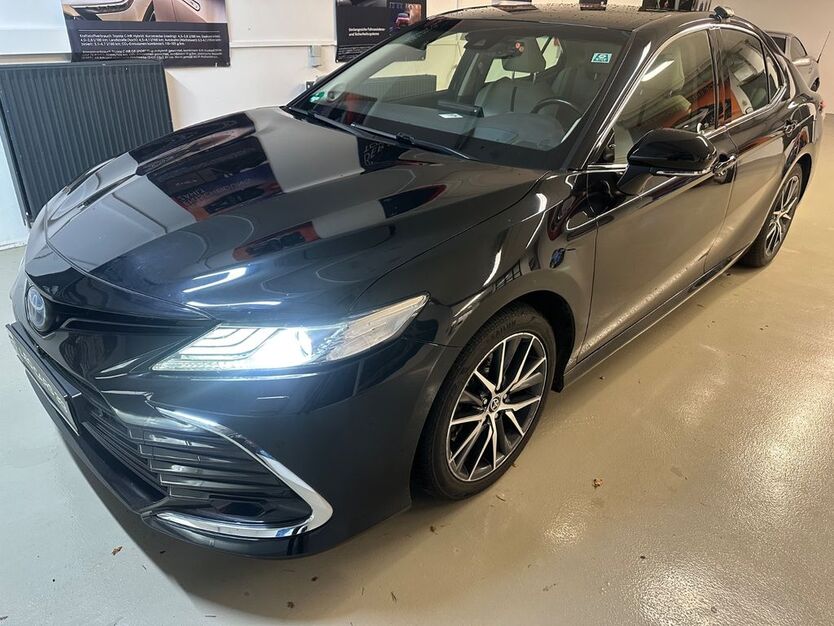 Toyota Camry 261.970 km 25.990 € LEONBERG 71229