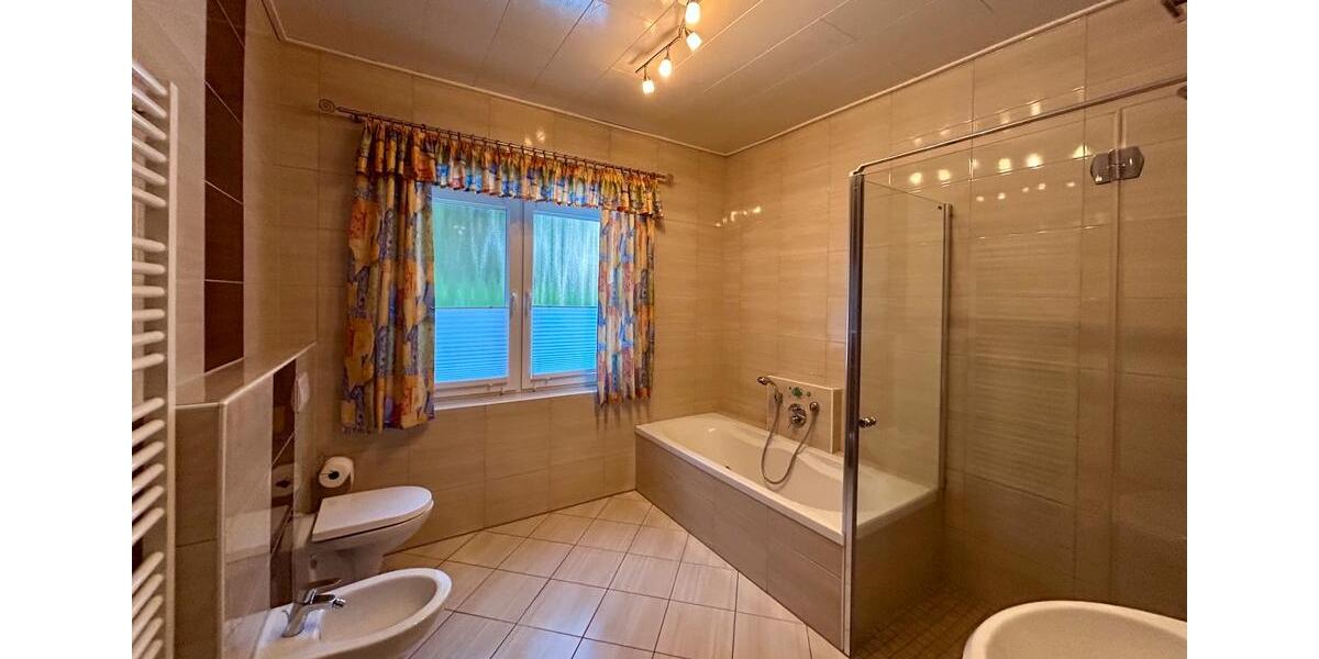 Einfamilienhaus Essen (Oldenburg) - 9 Zimmer, 437 m&sup2;, 770.000&euro; | Angebot:24374795