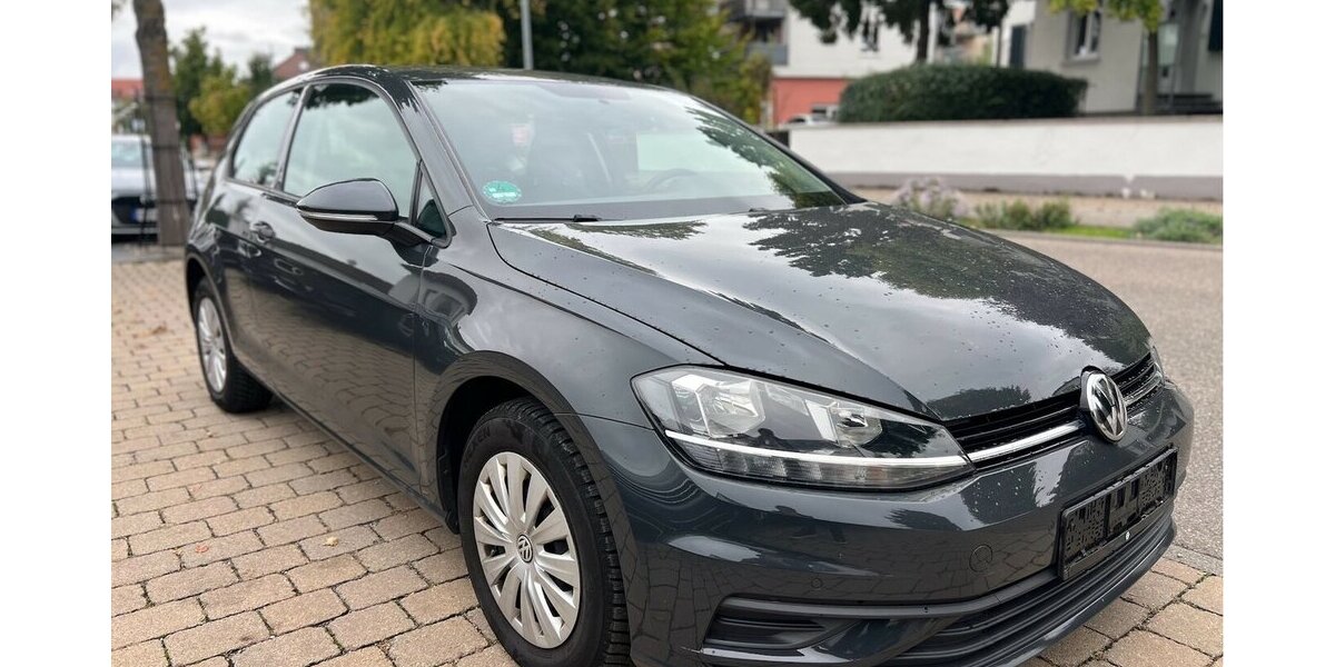 VW Golf 1.6 TDI VII. BMT Start-Stopp PDC 164.000 km 9.490 € Neckarsulm 74172