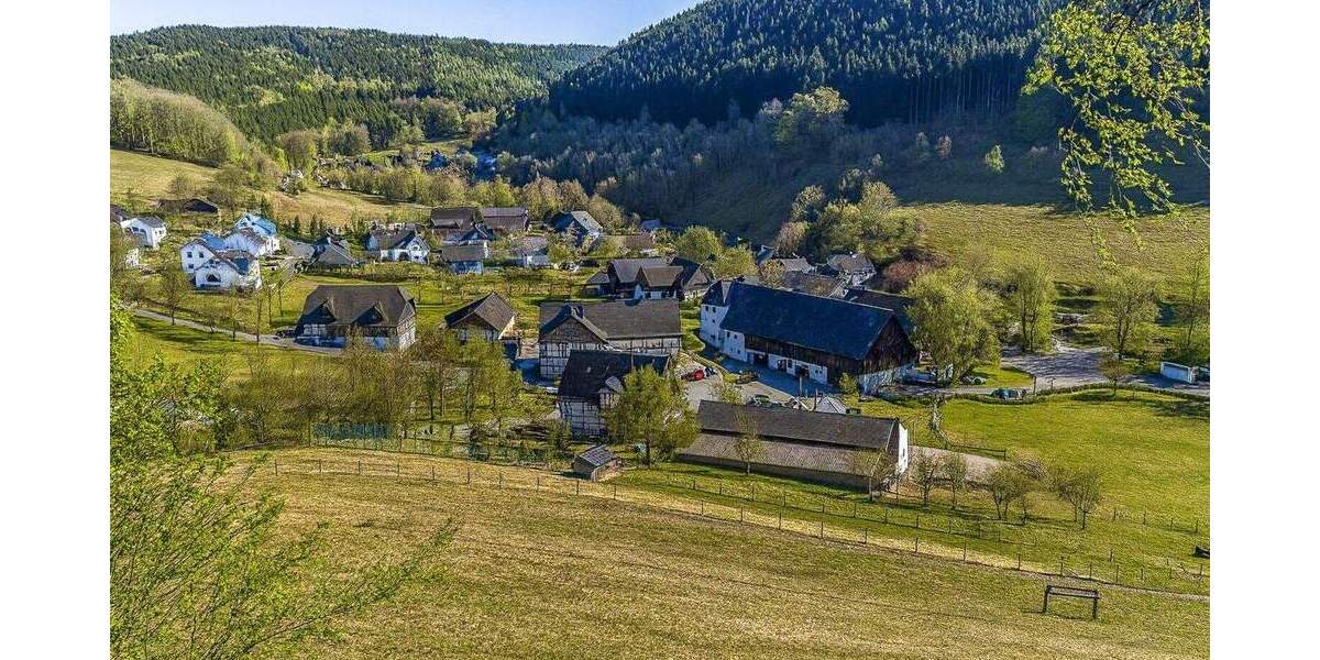 Doppelhaushälfte Schmallenberg Niedersorpe - 6 Zimmer, 159 m&sup2;, 299.000&euro; | Angebot:25471792