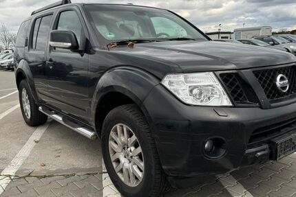 Nissan Pathfinder 380.000 km 6.990 € Mittenwalde 15749