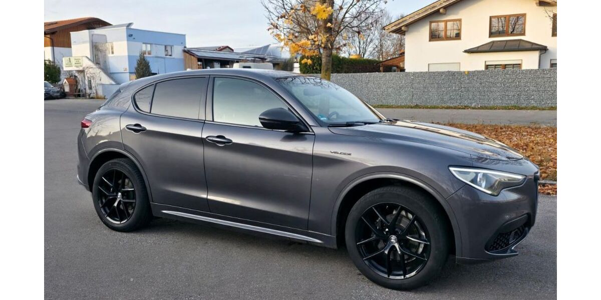 Alfa Romeo Stelvio 149.200 km 23.900 &euro; Bruckmühl 83052