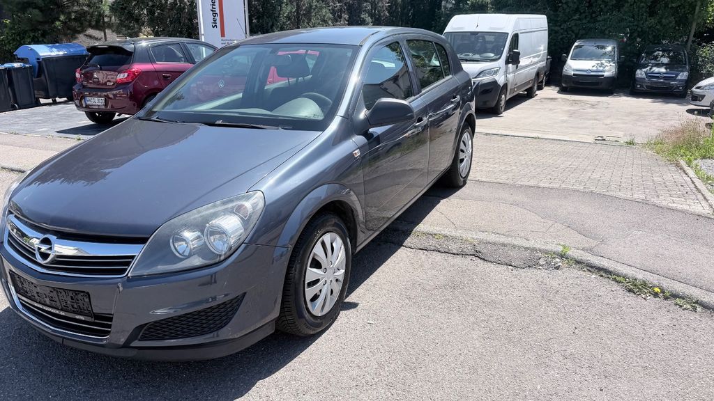 Opel Astra 189.536 km 2.099 &euro; Korb 71404
