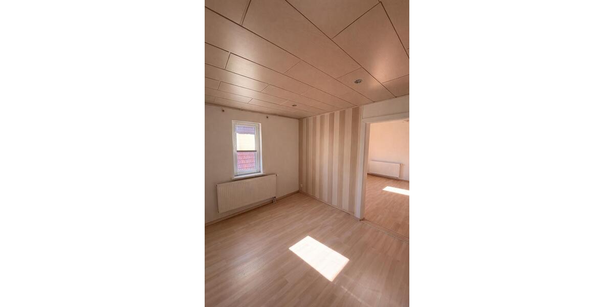 Einfamilienhaus Eisfeld - 11 Zimmer, 195 m&sup2;, 115.000&euro; | Angebot:26215593