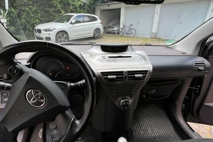 Toyota IQ