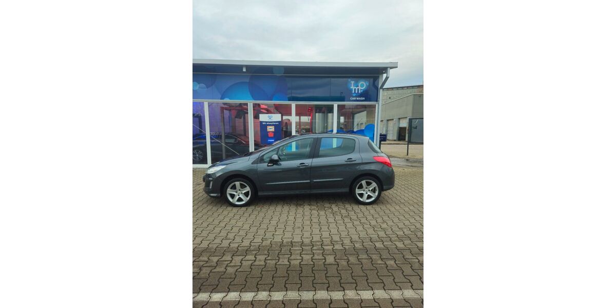 Peugeot 308 150.000 km 6.199 &euro; Baden-Baden 76532