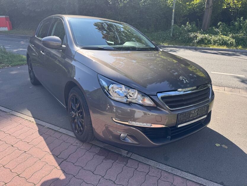 Peugeot 308 127.700 km 8.200 € Kaiserslautern 67659