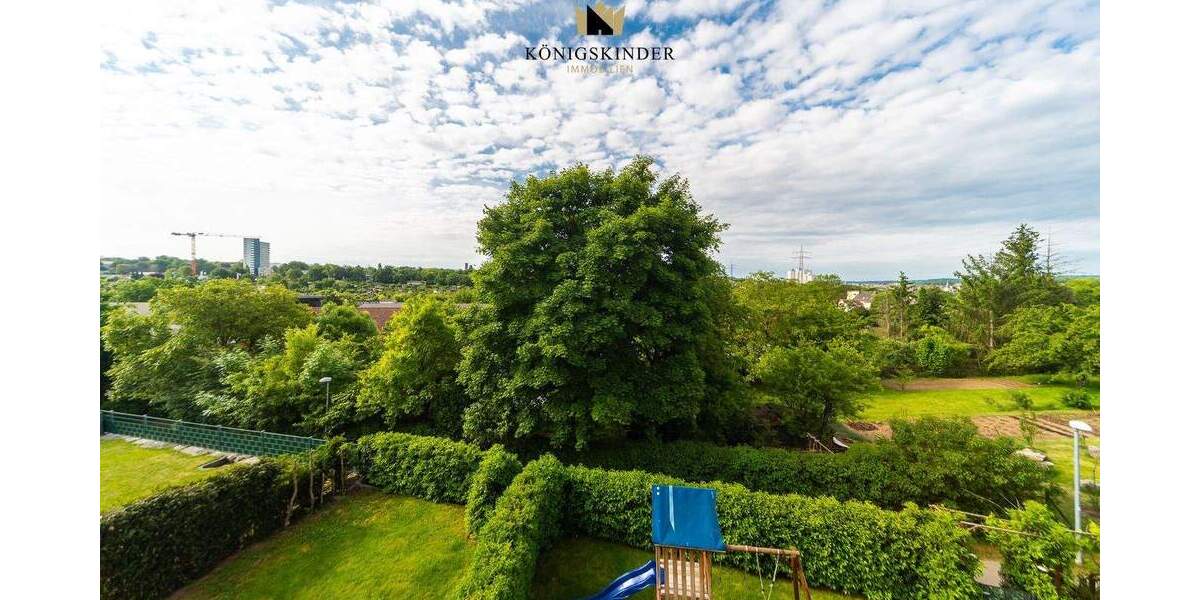 Doppelhaushälfte Stuttgart Zuffenhausen - 8 Zimmer, 154 m&sup2;, 945.000&euro; | Angebot:24709813