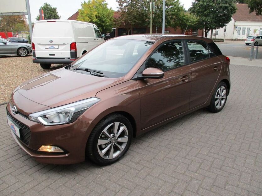 i20
