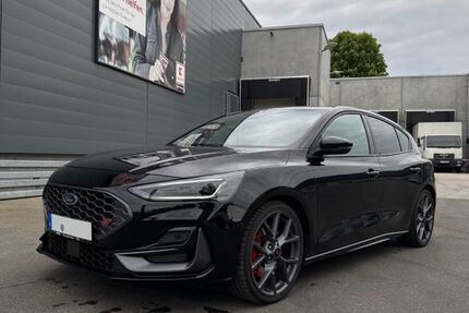 Ford Focus 32.800 km 29.000 &euro; Ditzingen 71254