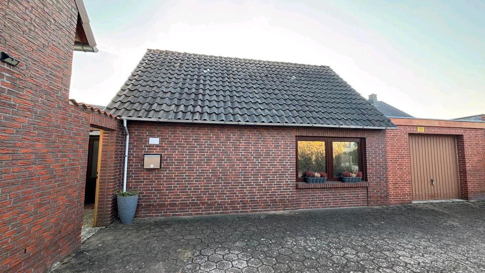 Kleines Haus inklusive Garage 2 zimmer