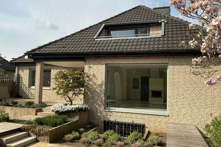 Haus zum Mieten in Seelze 2.500 € 200 m²