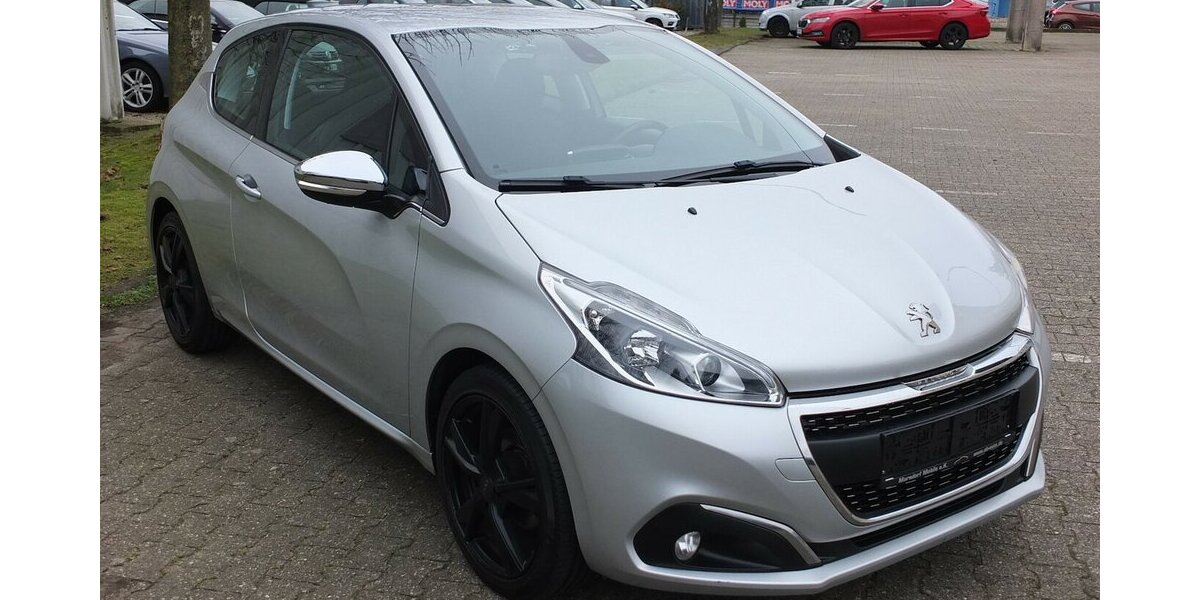 Peugeot 208 1.2 PURE TECH ALLURE KLIMA PDC SHZ SPORT LMF 98.599 km 7.500 &euro; Köln 50858