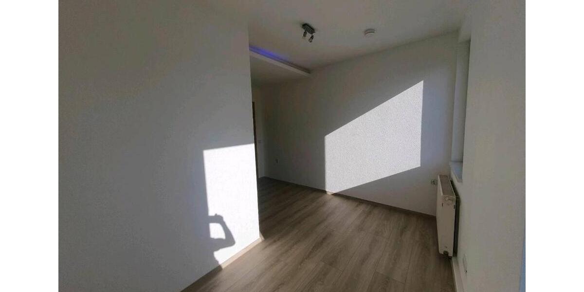 Etagenwohnung Pößneck - 5 Zimmer, 110 m&sup2;, 700&euro; | Angebot:26549030