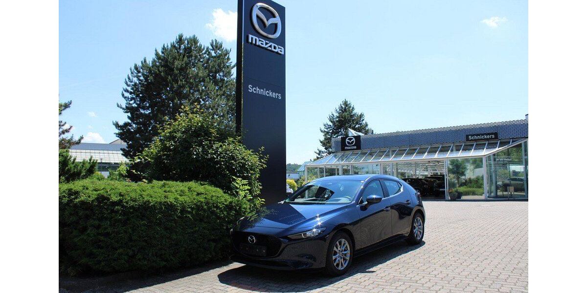 Mazda 3 8.292 km 21.740 &euro; Xanten 46509