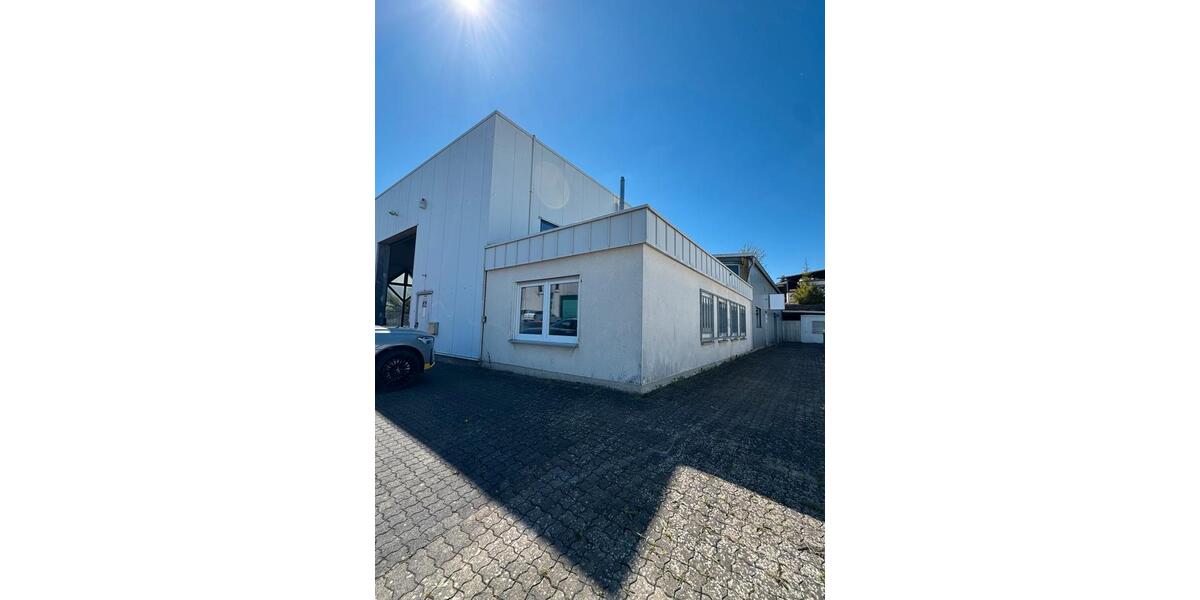 Halle gewerbl, Immobilie zur Vermietung mit Büro und Außenlager zimmer