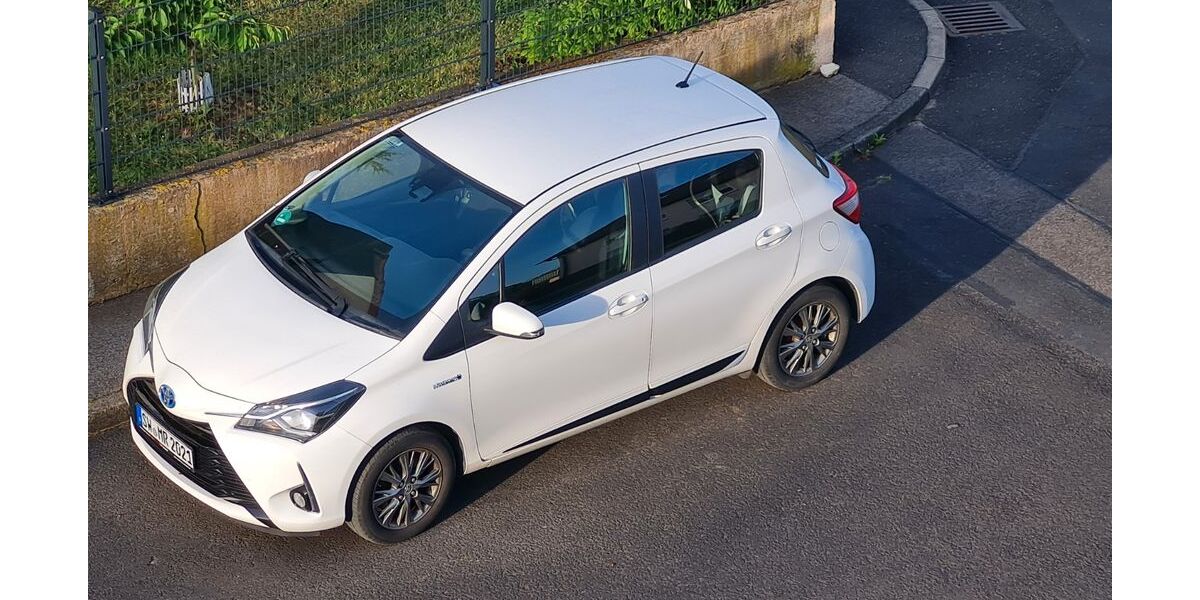 Toyota Yaris 60.000 km 12.999 &euro; Sennfeld 97526