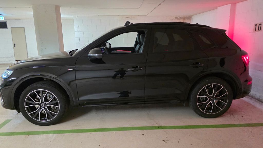 Audi Q5 15.000 km 39.080 &euro; Singen (Hohentwiel) 78224