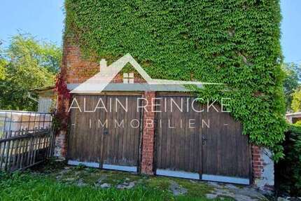 Grundstück mit großer Doppelgarage & viel Stauraum zimmer