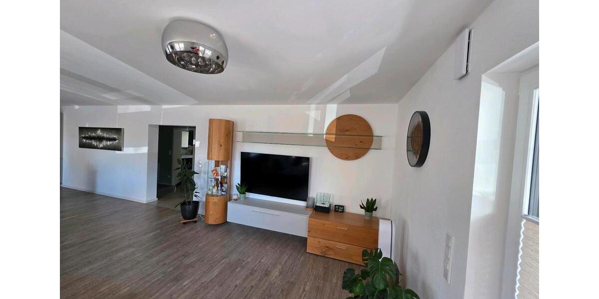 Erdgeschoßwohnung Schwandorf - 3 Zimmer, 101 m&sup2;, 395.000&euro; | Angebot:27244712