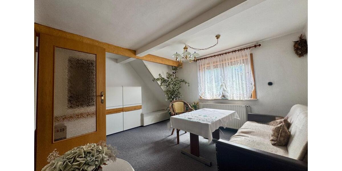 Einfamilienhaus Steinbach-Hallenberg Hallenberg - 7 Zimmer, 142 m&sup2;, 170.000&euro; | Angebot:25943916