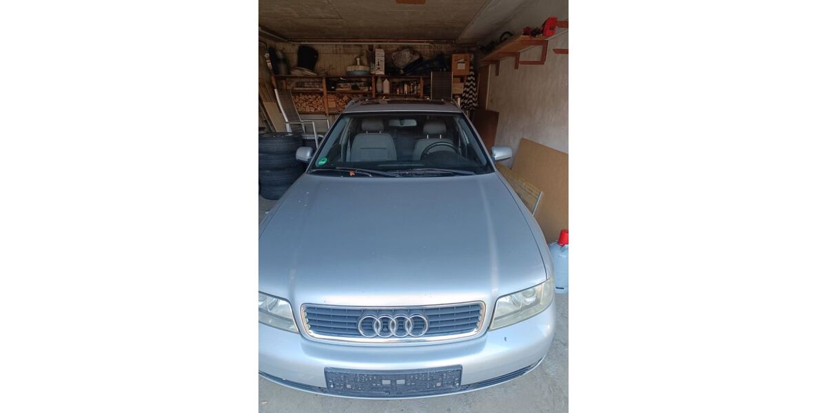 Audi A4 190.000 km 700 &euro; Neuffen 72639