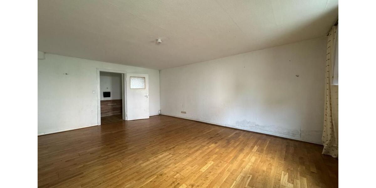 Einfamilienhaus Braunfels - 7 Zimmer, 220 m&sup2;, 398.000&euro; | Angebot:26857793