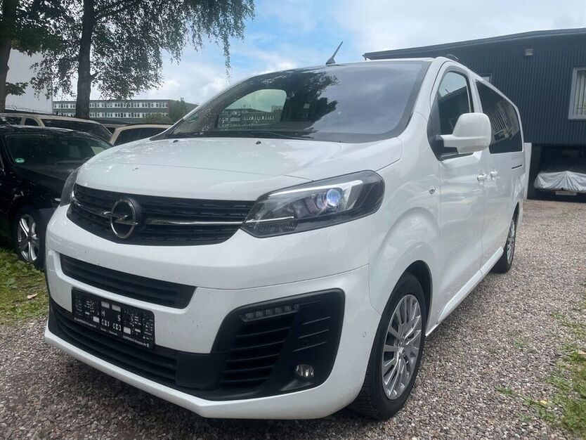 Zafira Life