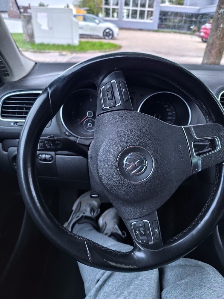 VW Golf 6 Variant Highline 289.312 km 3.500 € Durlangen 73568