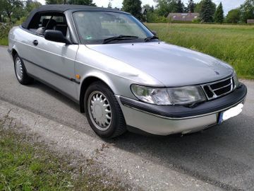Saab 900