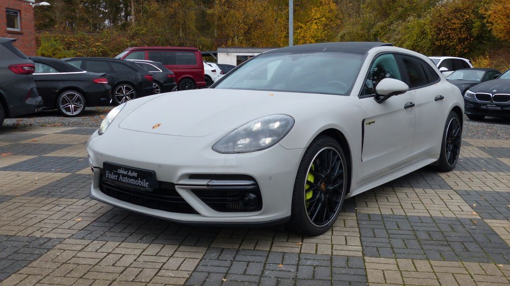 Porsche Panamera 111.334 km 72.450 &euro; Neustadt i.H. 23730