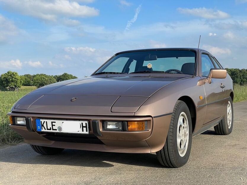 924