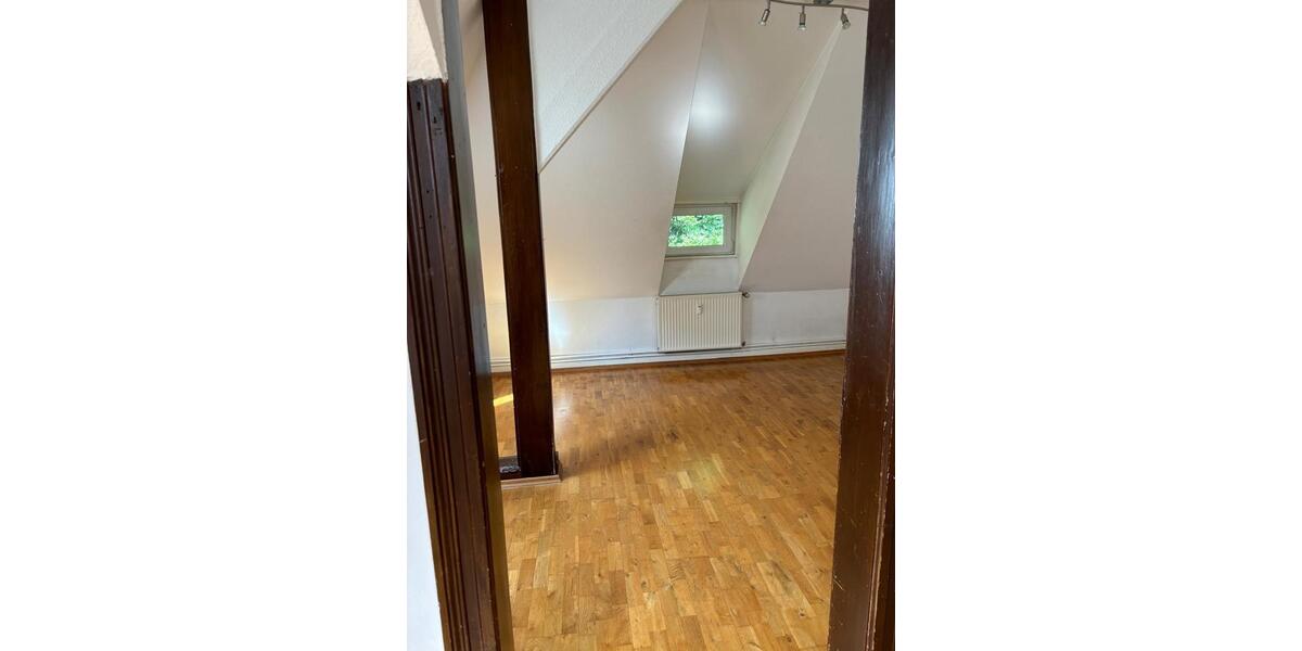 Dachgeschoßwohnung Faßberg - 4 Zimmer, 101 m&sup2;, 800&euro; | Angebot:26547790