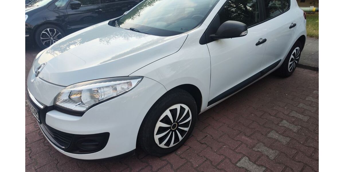 Renault Megane 102.000 km 3.700 &euro; Hennigsdorf 16761