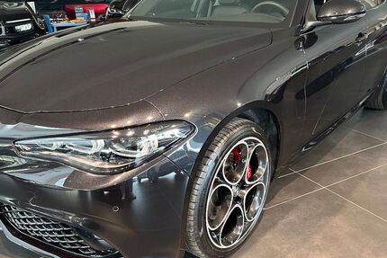 Alfa Romeo Giulia 22.340 km 35.990 € München 81827