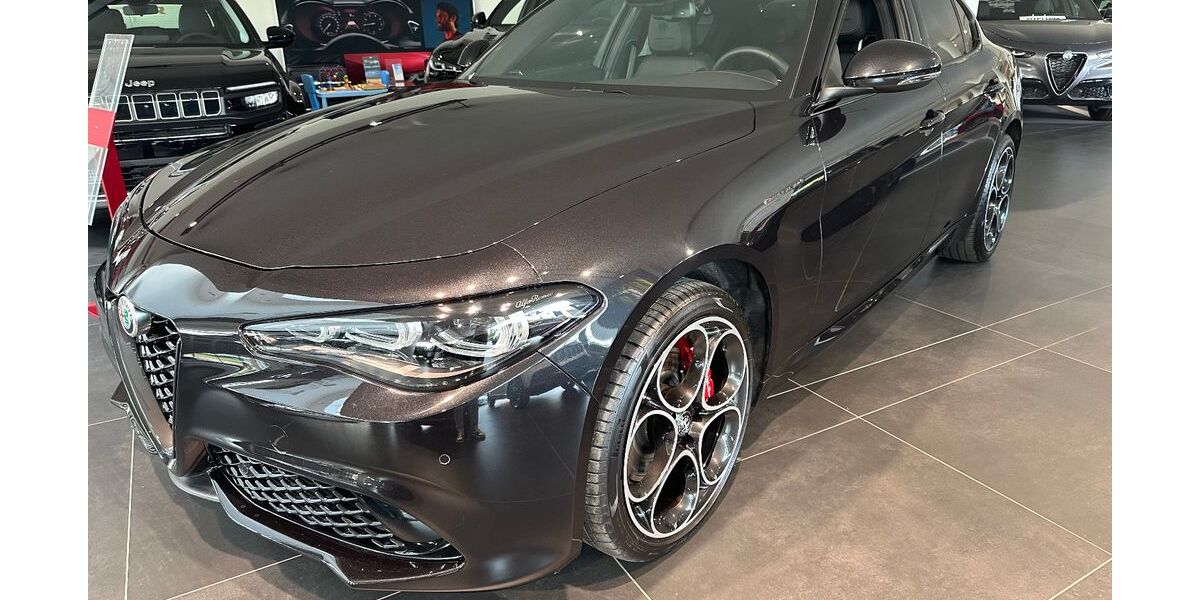 Alfa Romeo Giulia 22.340 km 35.990 € München 81827