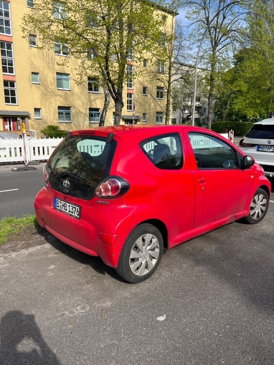 Toyota Aygo 141.146 km 3.300 € Berlin 10178
