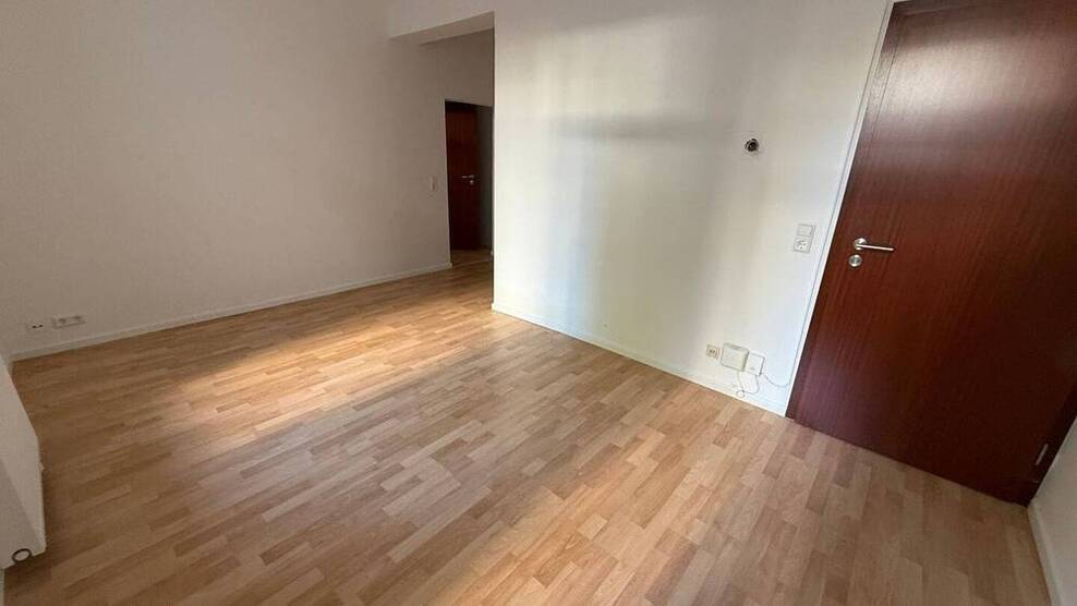 Großes WohnZimmer - offene Küche u.v.m.