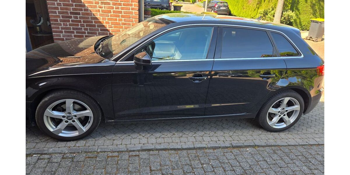 Audi A3 59.000 km 16.200 &euro; Straelen 47638