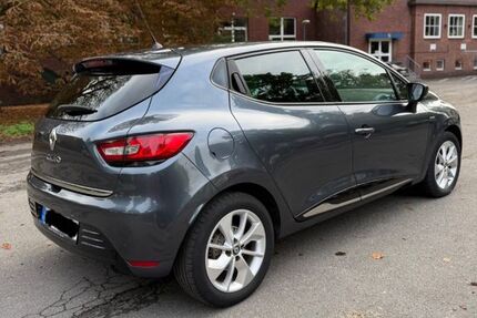 Renault Clio 102.000 km 8.500 &euro; Frankfurt 60314