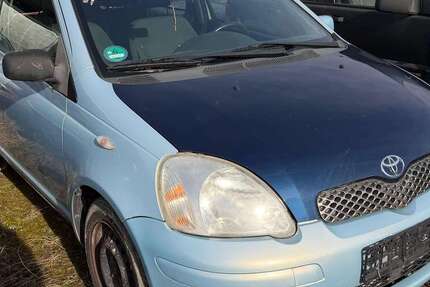 Toyota Yaris 204.567 km 700 &euro; Singen 78224