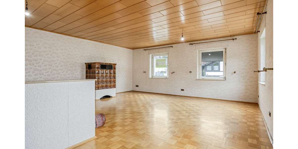 Großes Wohnhaus mit vielfältigem Nutzungspotential - Einfamilienhaus Moschheim | Angebot:26932451