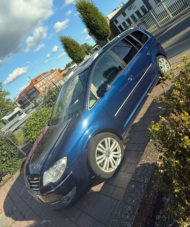 VW Touran 288.368 km 2.600 € Ganderkesee 27777