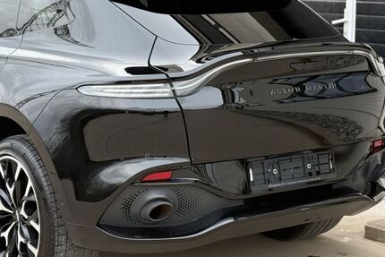 Aston Martin DBX 18.400 km 132.900 &euro; Kelsterbach 65451